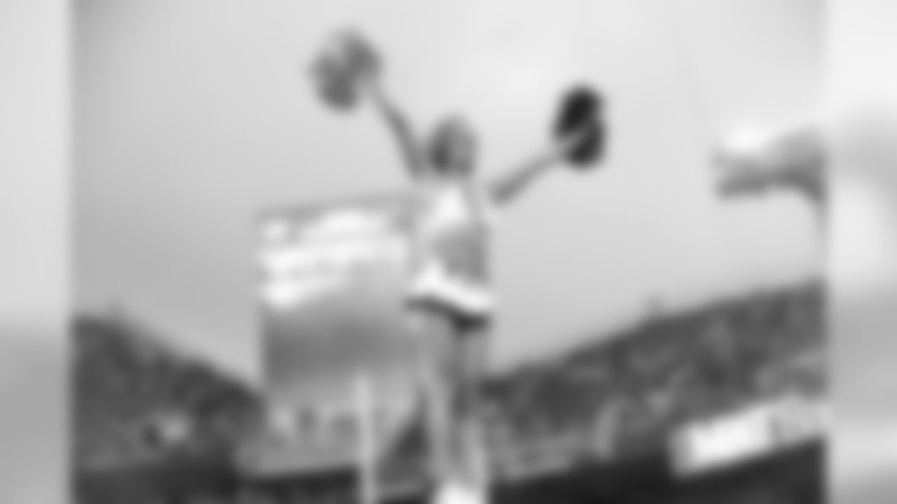 August_15_Packers_Cheer-9