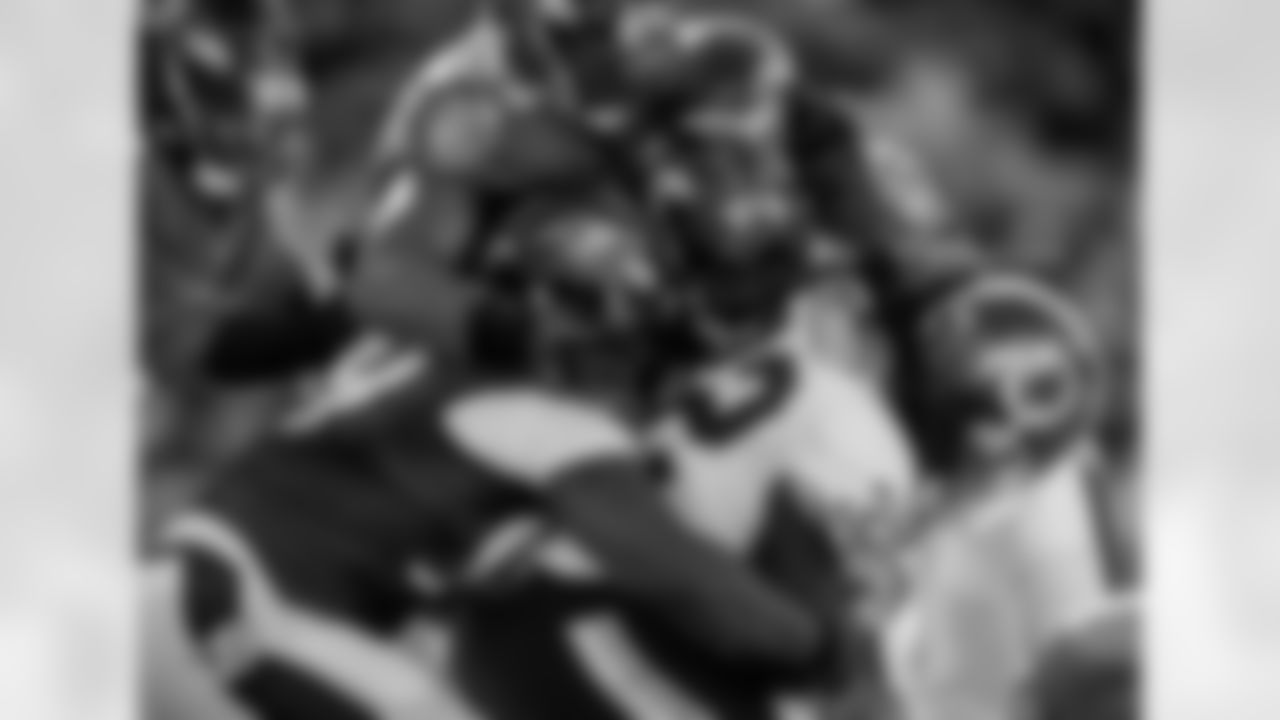 elvis.dumervil [Elvis Dumervil]: The fans were great yesterday so losing a tough one at home stings. It's a long season, we will get it corrected as a team. #RavensFlock