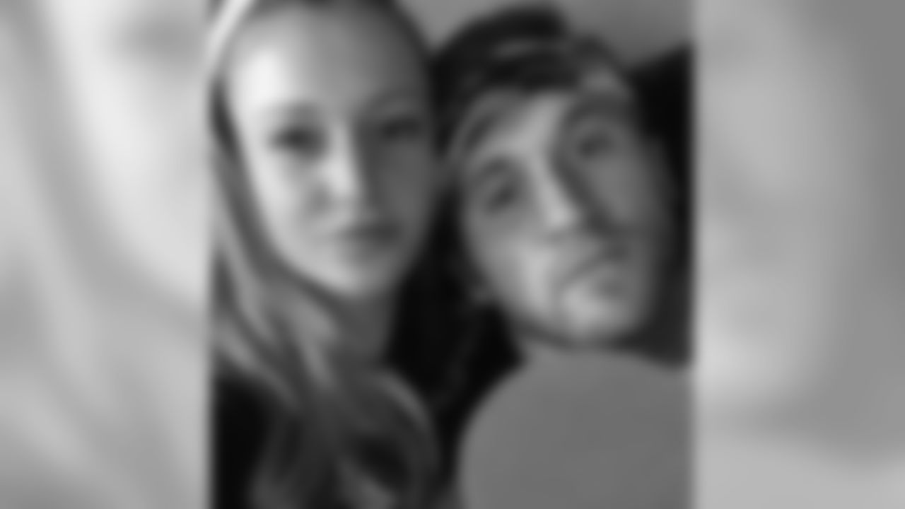 juicecheck44[Kyle Juszczyk]: We don't take our pong game serious at all #standardball #server'sgame