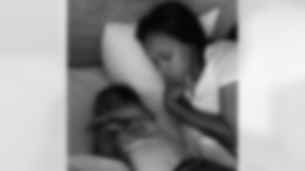 torreysmithwr [Torrey Smith]: Traveling put a hurting on these 2 haha