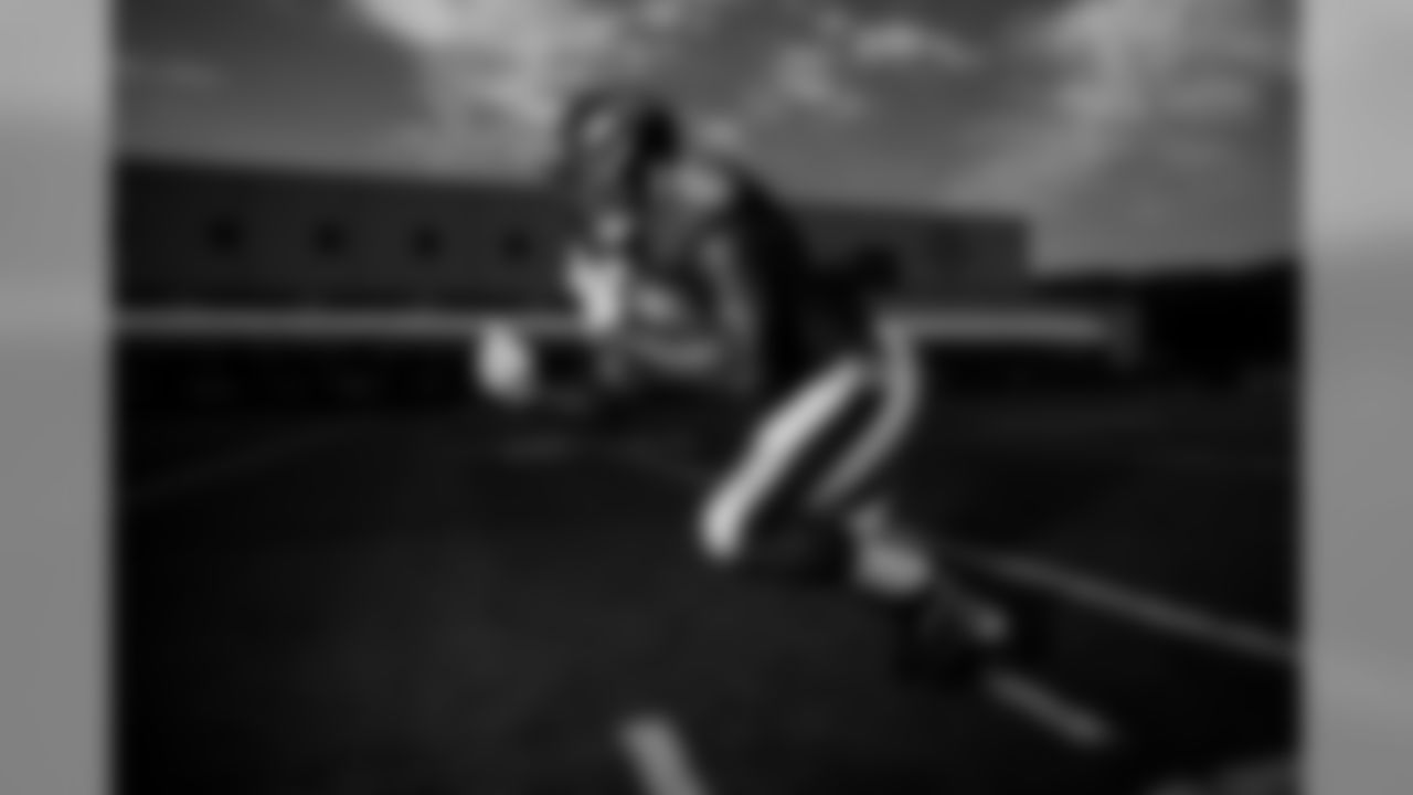 RB Gus Edwards