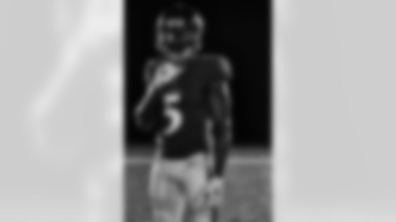 WR Marquise Brown