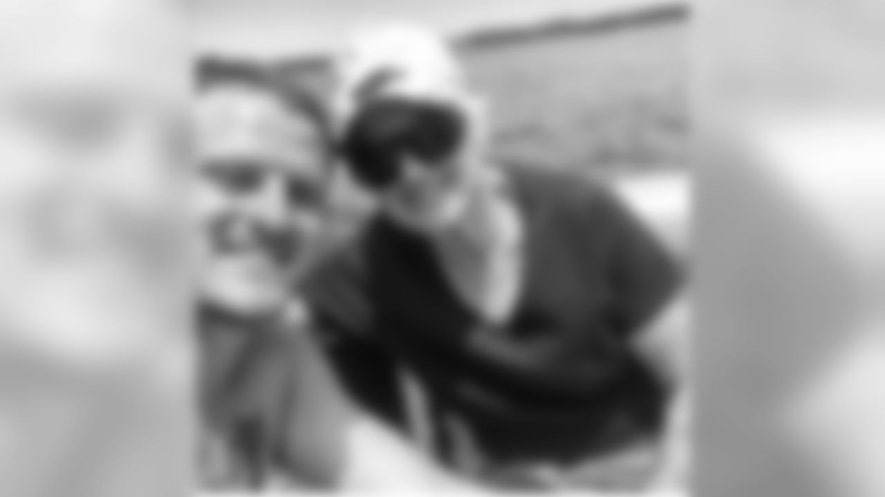 15rmallett [Ryan Mallett] The Og and I on family lake day