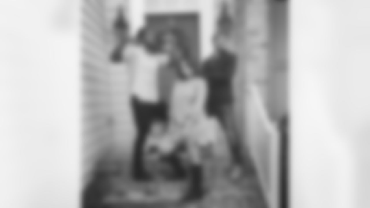 r.canady [Maurice Canady]: We hype cause we about to crush #millyrockin Happy Turkeyday