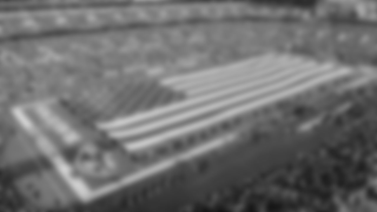 elvis.dumervil [Elvis Dumervil]: Thank you to all of the men and women who have served! Today and everyday, we salute you. #VeteransDay