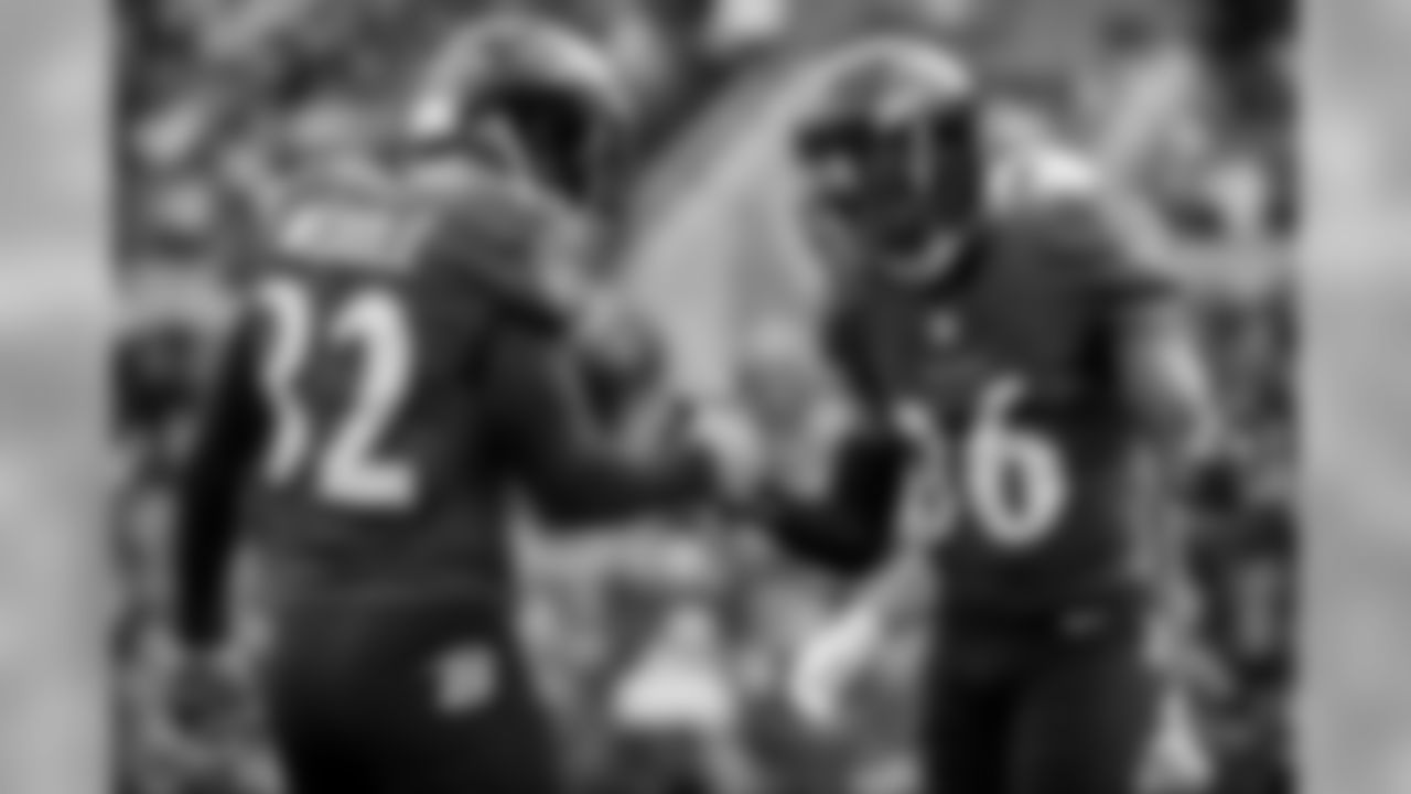 nolimit.301 [Tavon Young]: Me and the man with the beard