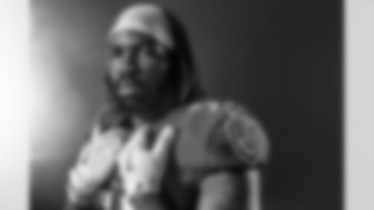 ILB C.J. Mosley