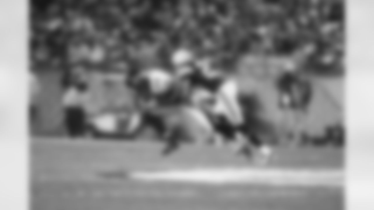 Some of the best shots from the Ravens-Steelers game on Sunday, Nov. 6th at Heinz Field.