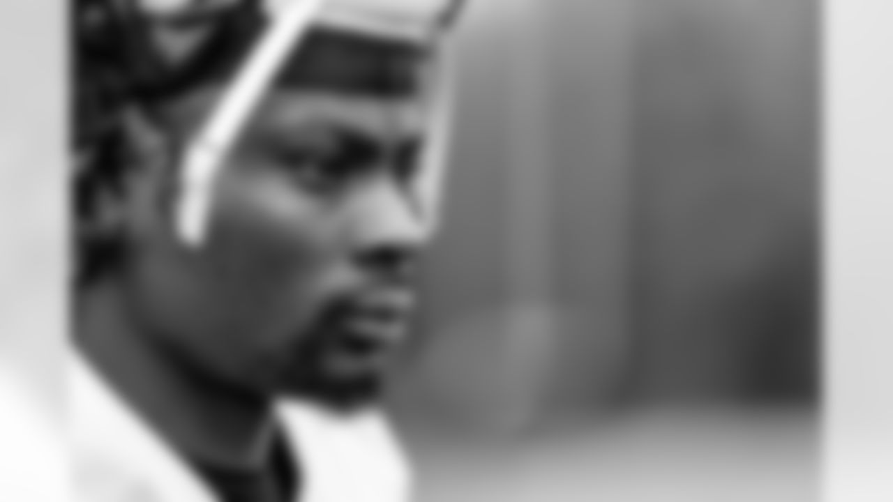 RB Gus Edwards