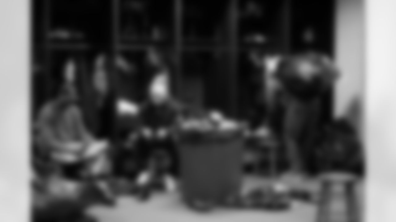 Following the heartbreaking loss of the AFC Championship game against the New England Patriots, the Ravens return to Baltimore to clean out their lockers.