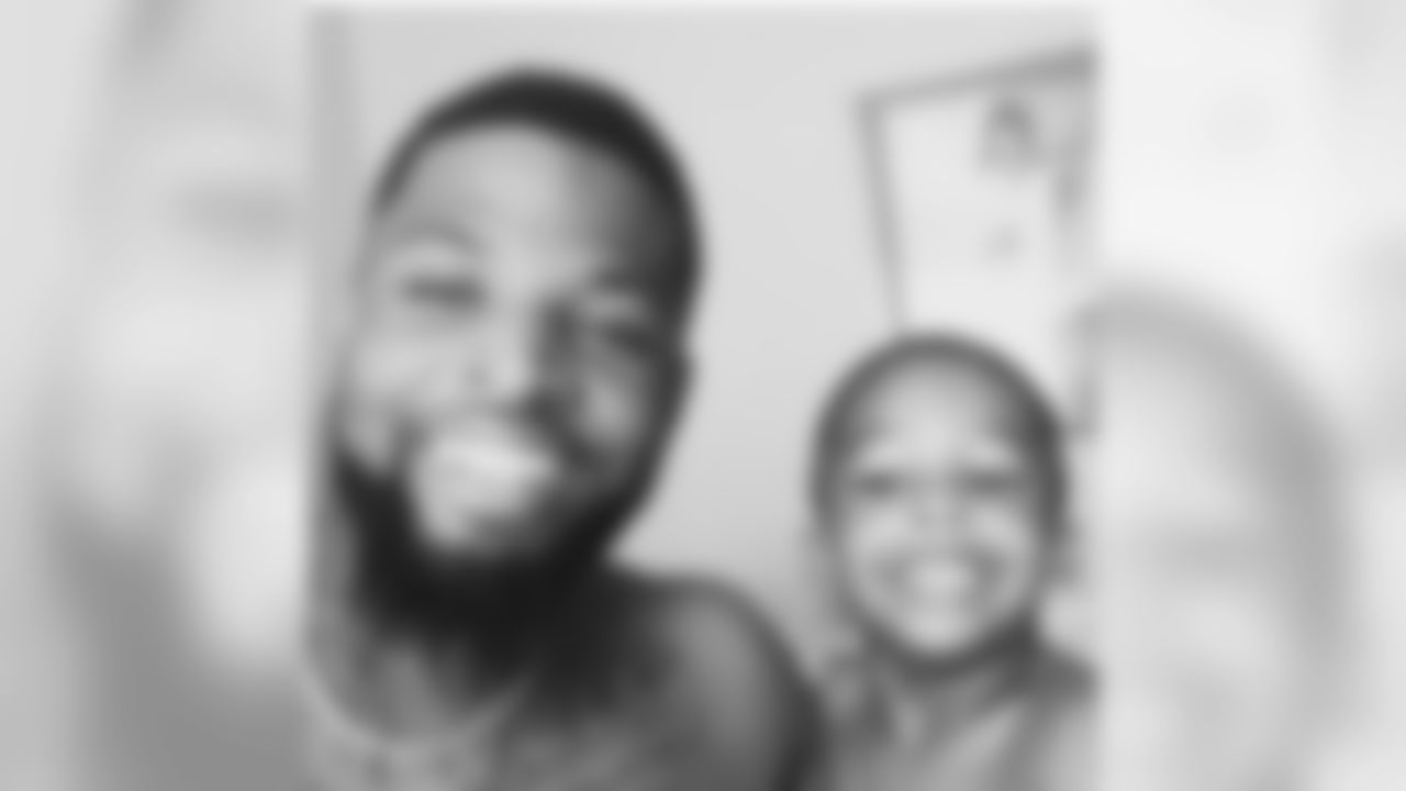 alevine41 [Anthony Levine]: My son say daddy you need a haircut like me!!!