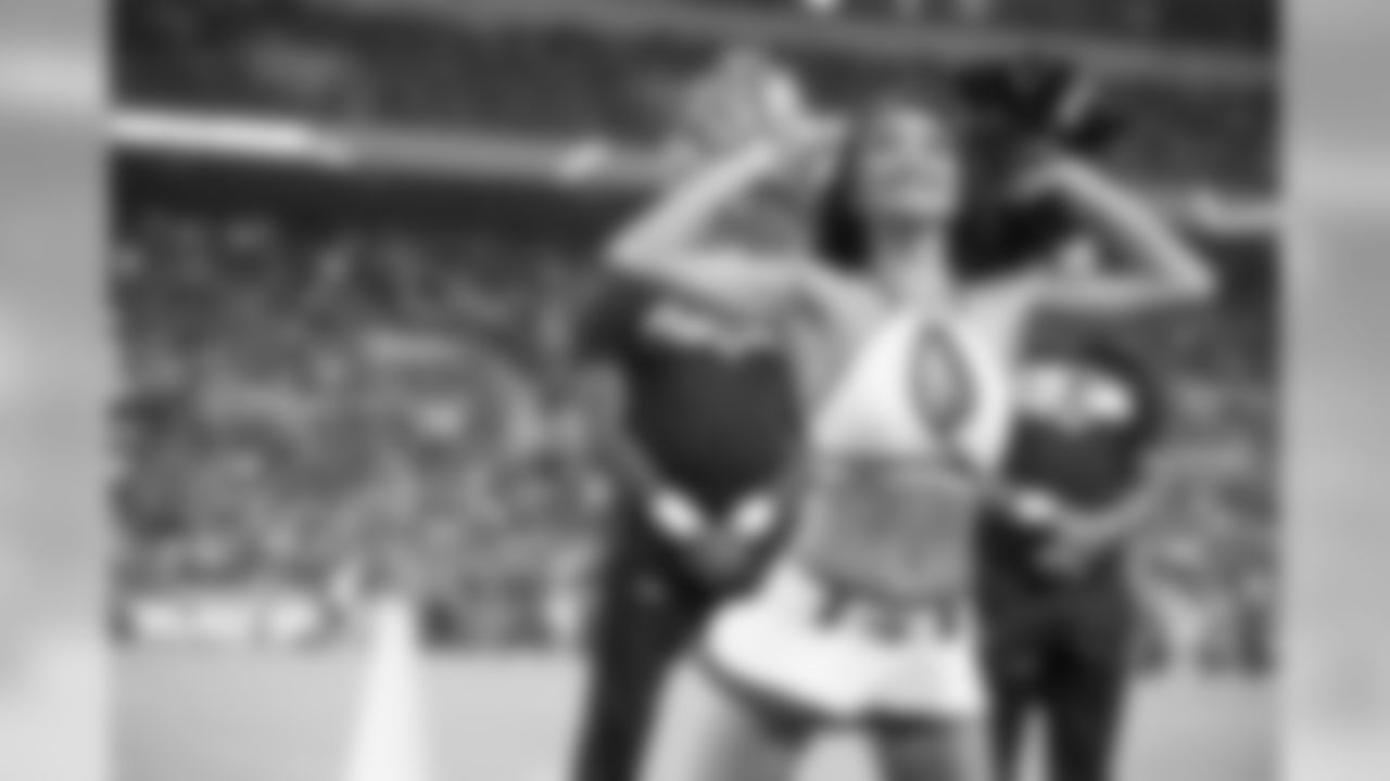 August_15_Packers_Cheer-14