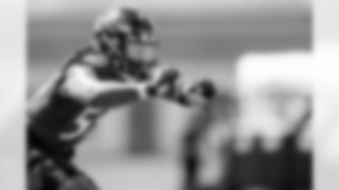 ILB Barrington Wade