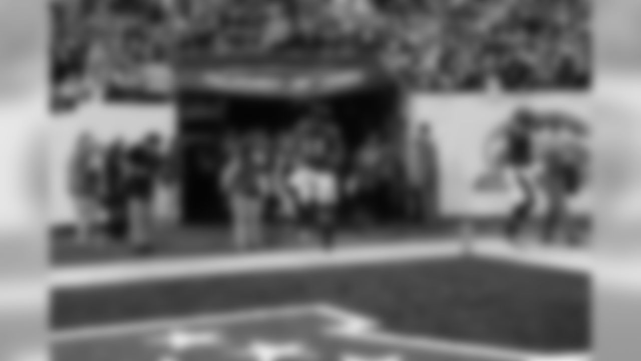 Images from before the Ravens' regular season opener against the New York Jets.