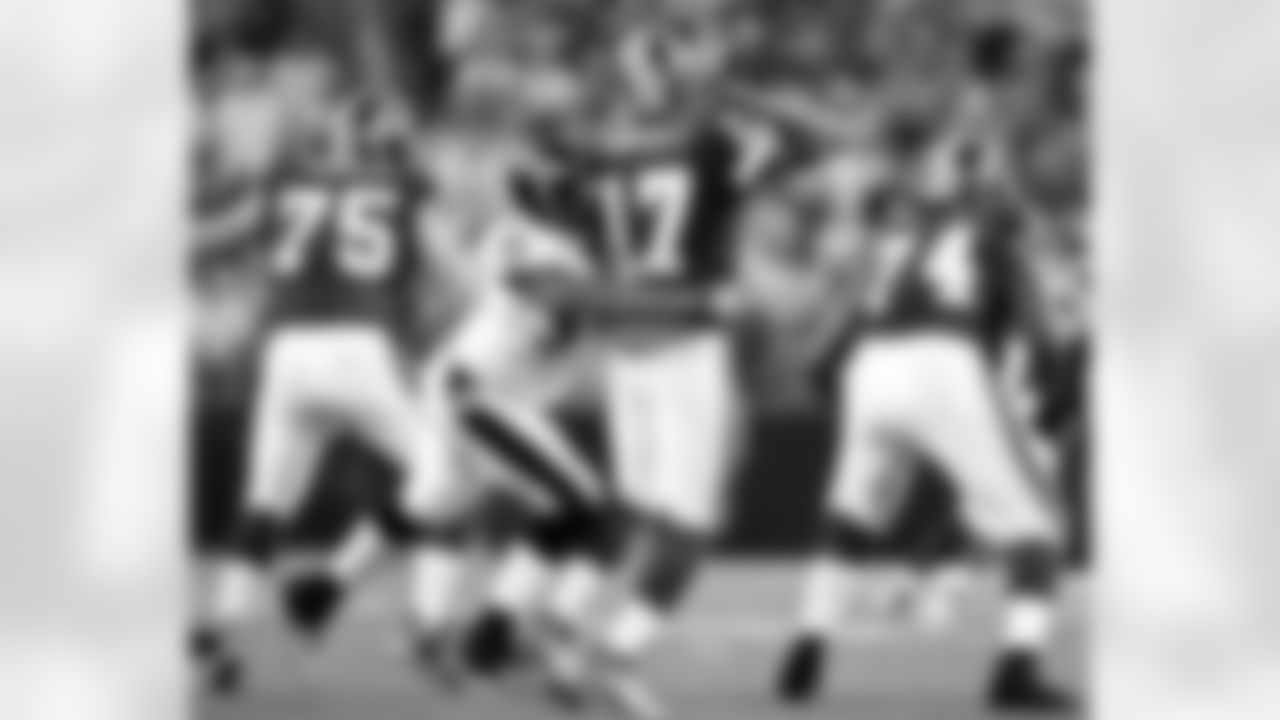 The Ravens defeat the Redskins, 23-0, in each team's first preseason game of the 2009 season.