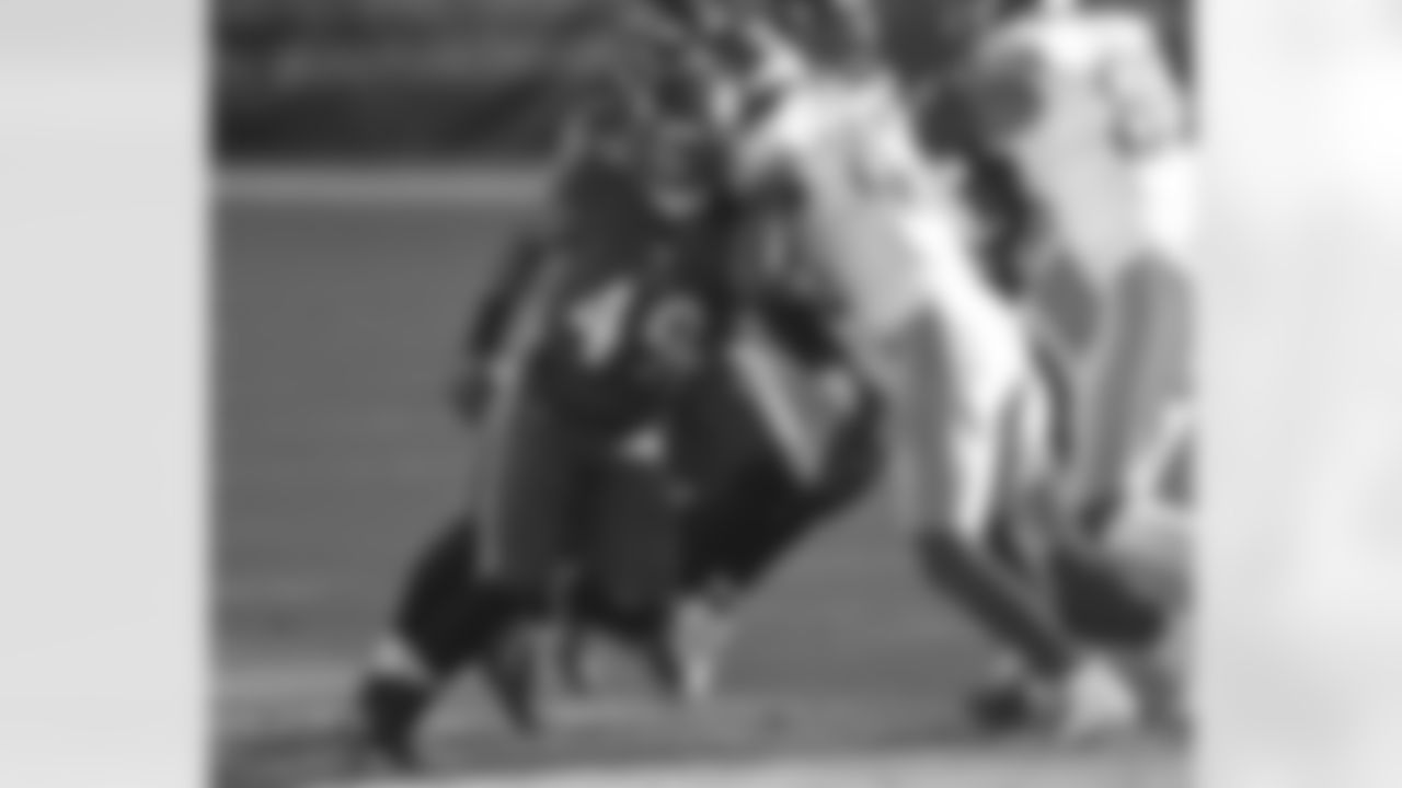 LB Chris Board