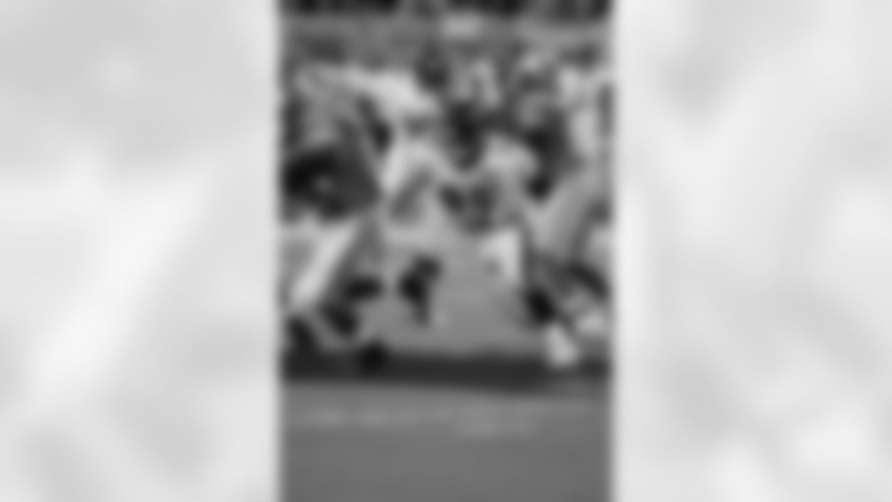 LB Jarret Johnson
2003 Draft - Round 4, Pick 109