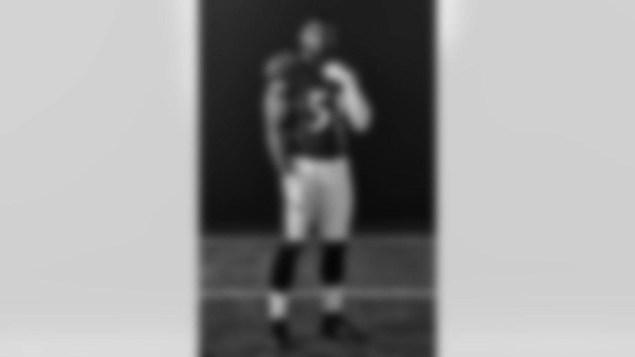 ILB Josh Ross