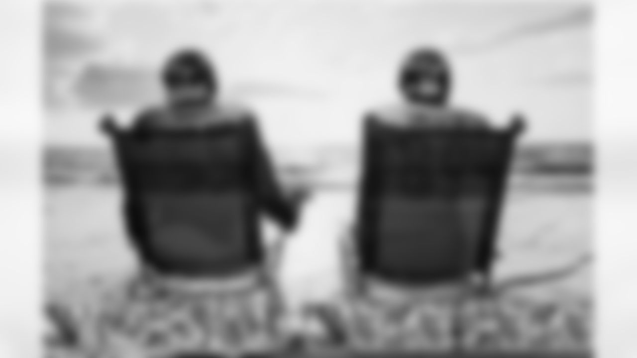 aceandsmitty[Steve Smith Sr.]: Me and @untouchablejay55 chiilin on this IR status!!! #agent89 #stevesmithsr #tsizzle