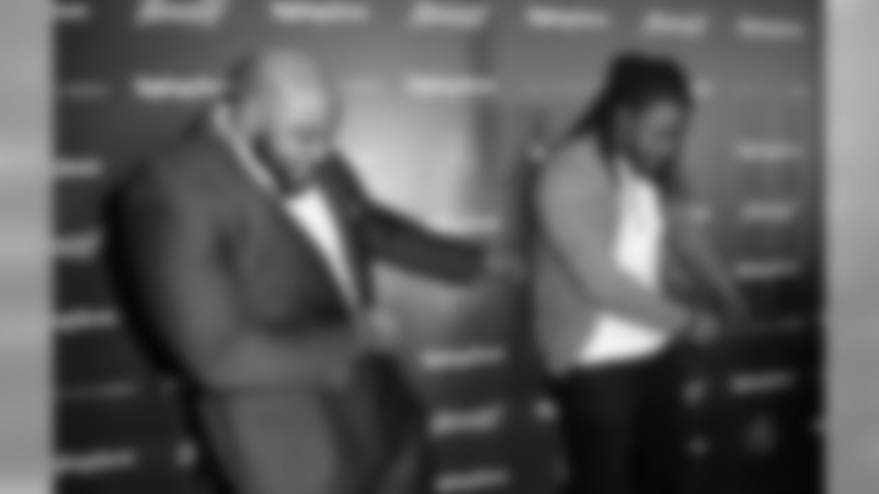 brandonw_66 [Brandon Williams]: Super bowl shenanigans with the homie @eddielacy #superbowlparty #HipWhip #rollingstone #BigSean #Diplo #Nas #BustaRhymes