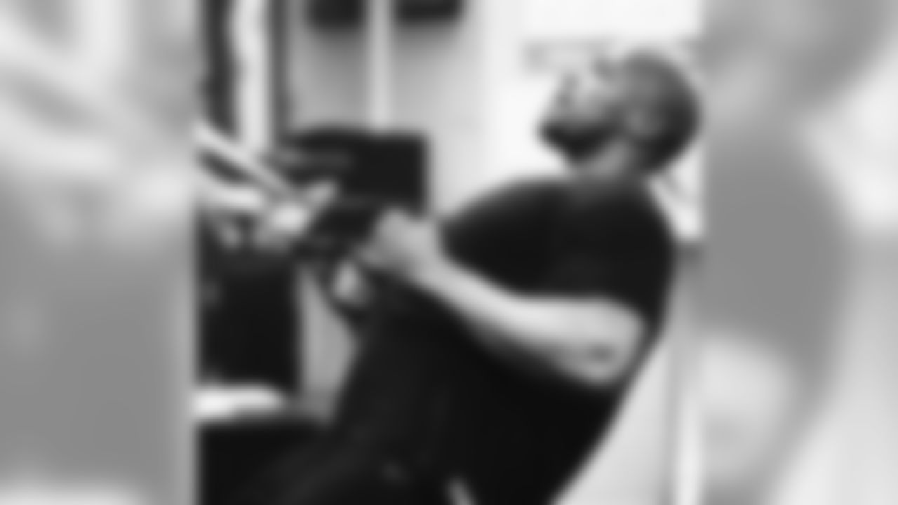 eugenemonroe60 [Eugene Monroe]: Nothing but a little WORK! Never hurt anybody. lol #work #nfl #ravens #baltimore