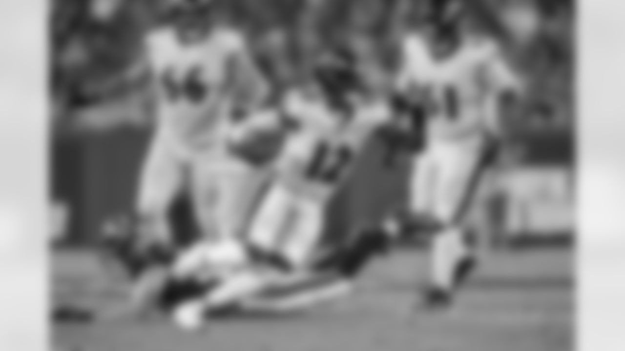 QB Anthony Brown