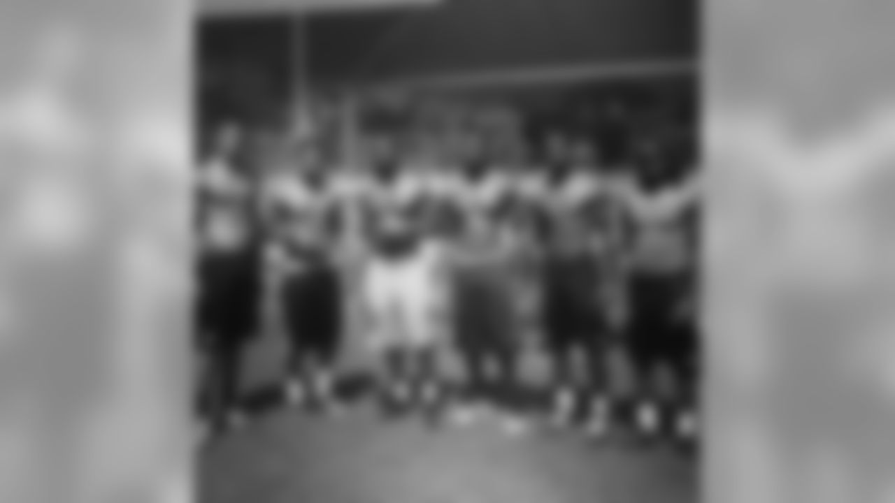 tytaylor2 [Tyrod Taylor]: Great throwing session earlier with a couple of the homies. #Strive4Greatness #justWORK