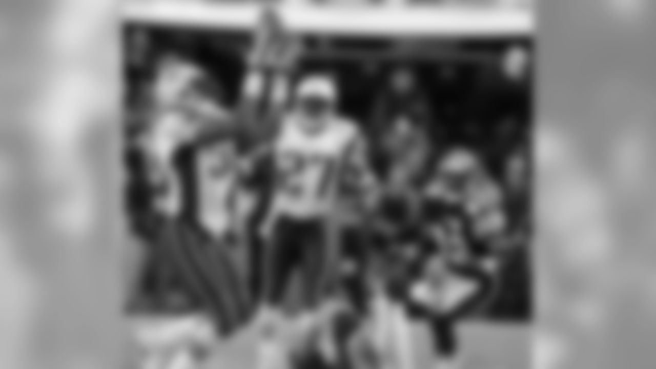 1998: FS Tebucky Jones, Syracuse
Drafted by: New England Patriots