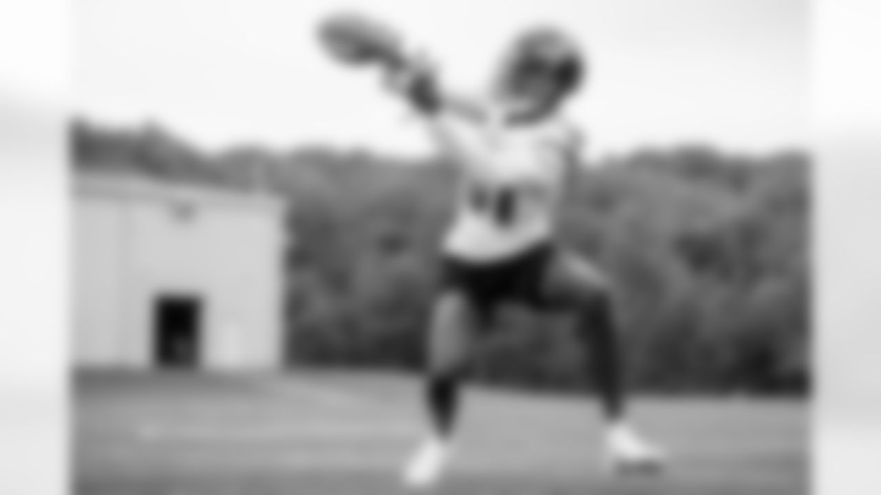 WR Binjamen Victor