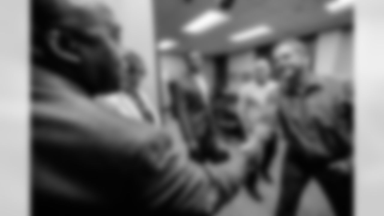 05_FreeAgentSignings031722sh0205_WEB