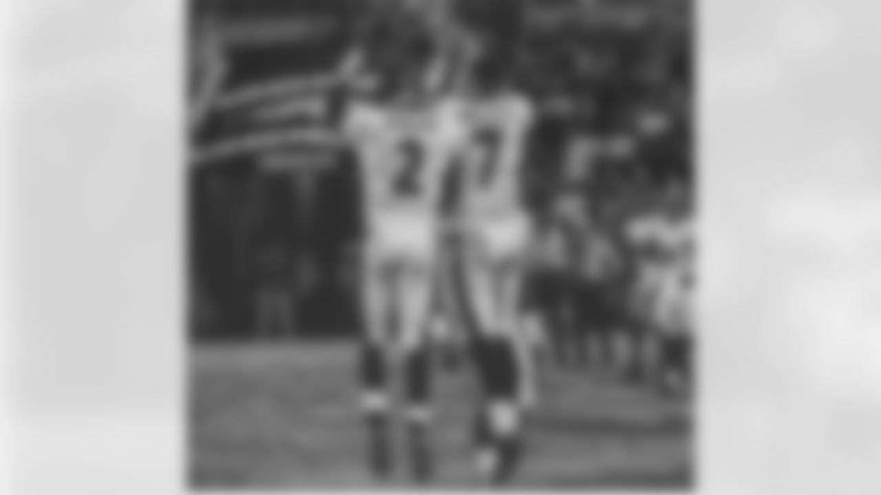 7rmallett [Ryan mallett]: When mom says the pizza rolls are ready @head8cke (Josh Johnson)