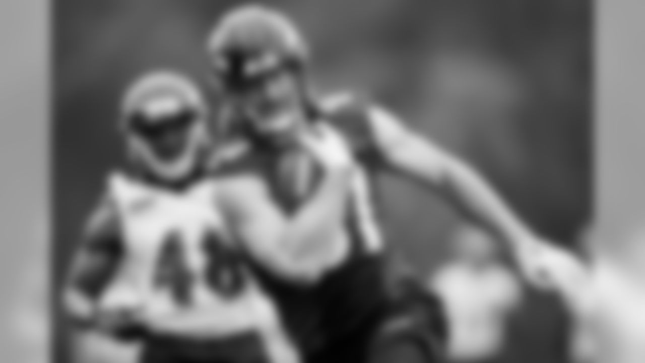 TE Hayden Hurst