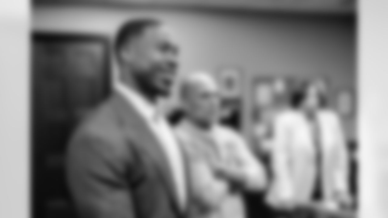 07_FreeAgentSignings031722sh0271_WEB