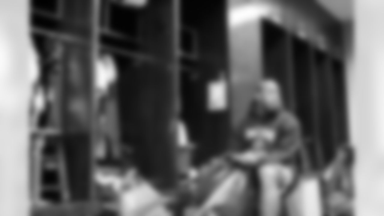 Following the heartbreaking loss of the AFC Championship game against the New England Patriots, the Ravens return to Baltimore to clean out their lockers.
