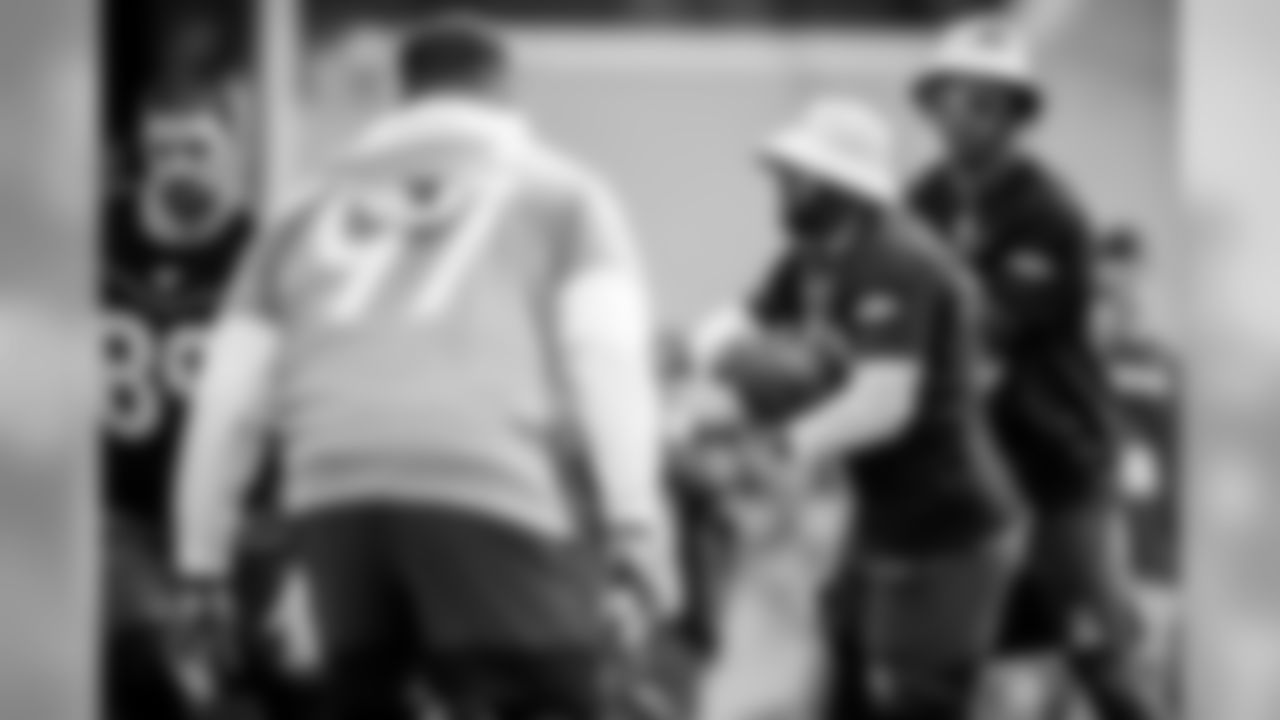 Running back Mark Ingram II runs a drill with quarterback Lamar Jackson during the 2020 Pro Bowl practice, Thursday, Jan. 23, 2020 in Orlando, Fla.