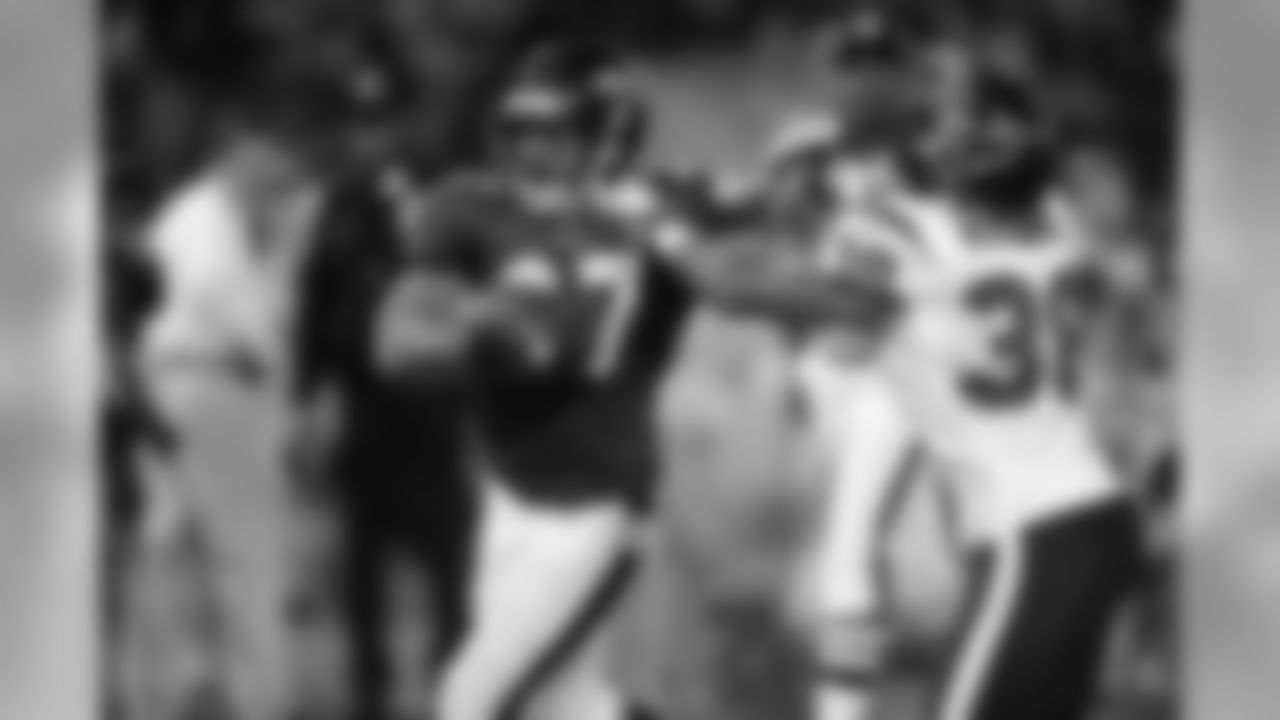 Some of the best shots from the Ravens-Texans game on Sunday, Oct. 16th at M&T Bank Stadium.