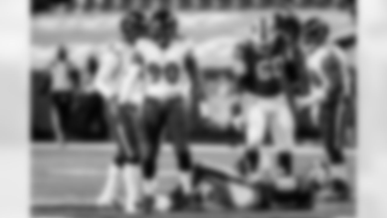LB Pernell McPhee