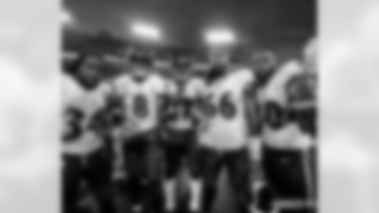 @savage_soldado (Tim Williams) Yea I remember the first time Under neath these lights .. Just like how I remember these legendary nights 💯❌💯