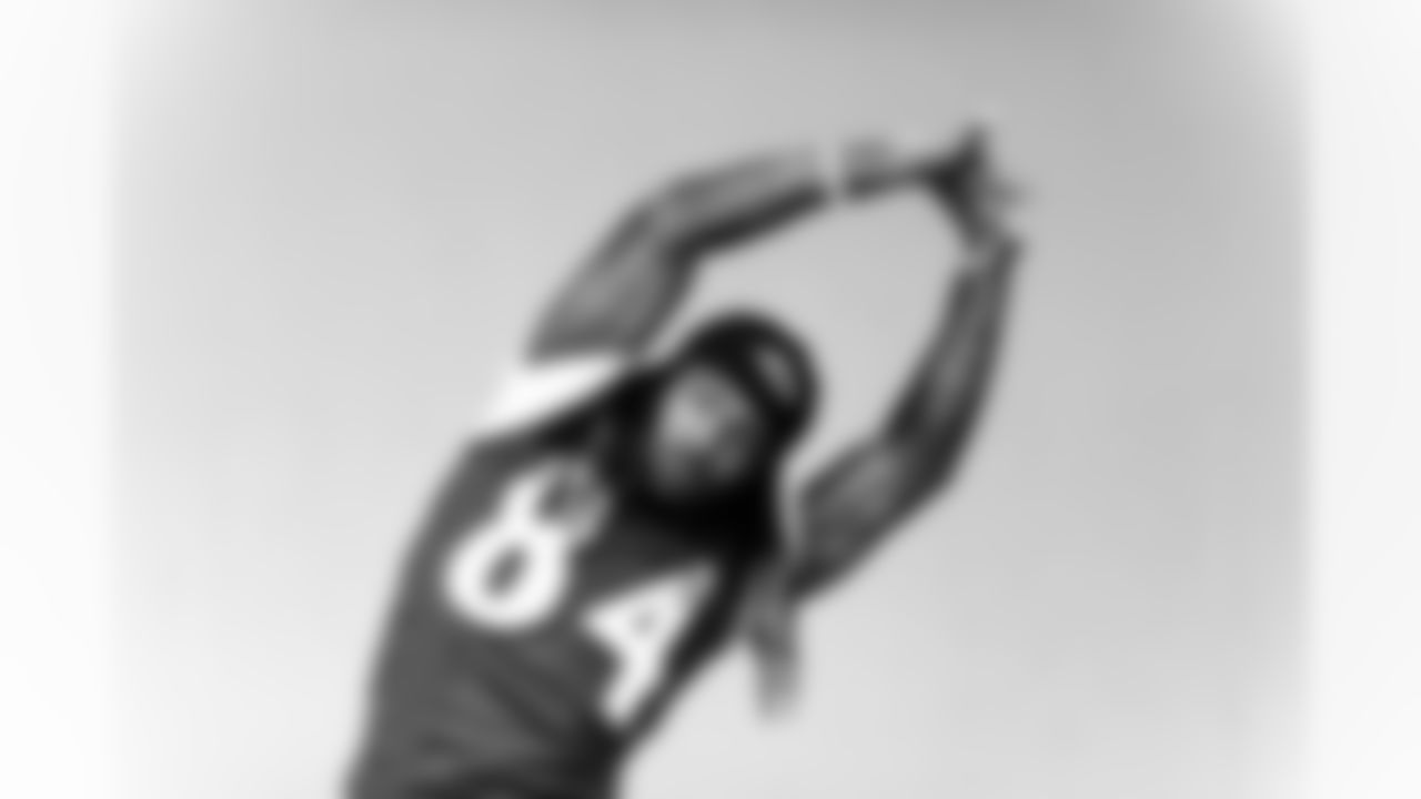 WR Janarion Grant