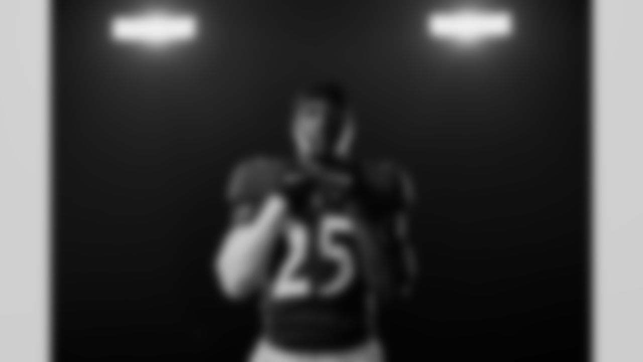 CB Kevon Seymour (25)