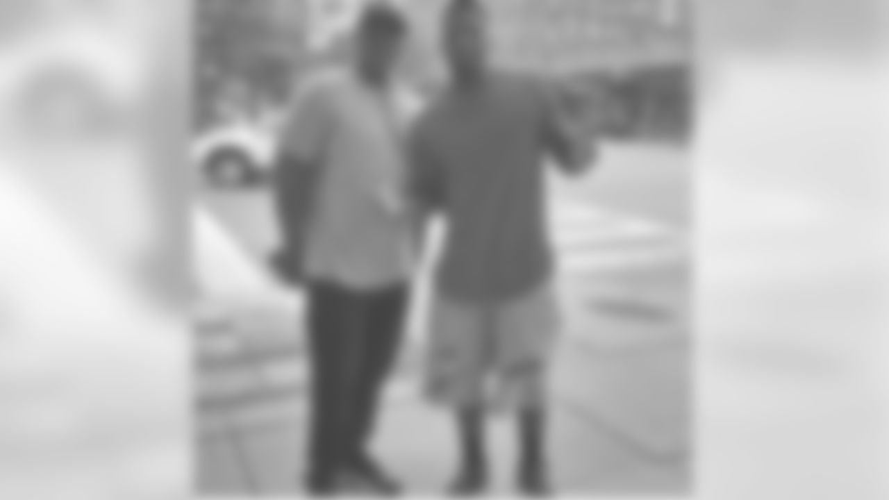 alevine.sr [Anthony Levine]: Pops!! We more like brothers/best friends