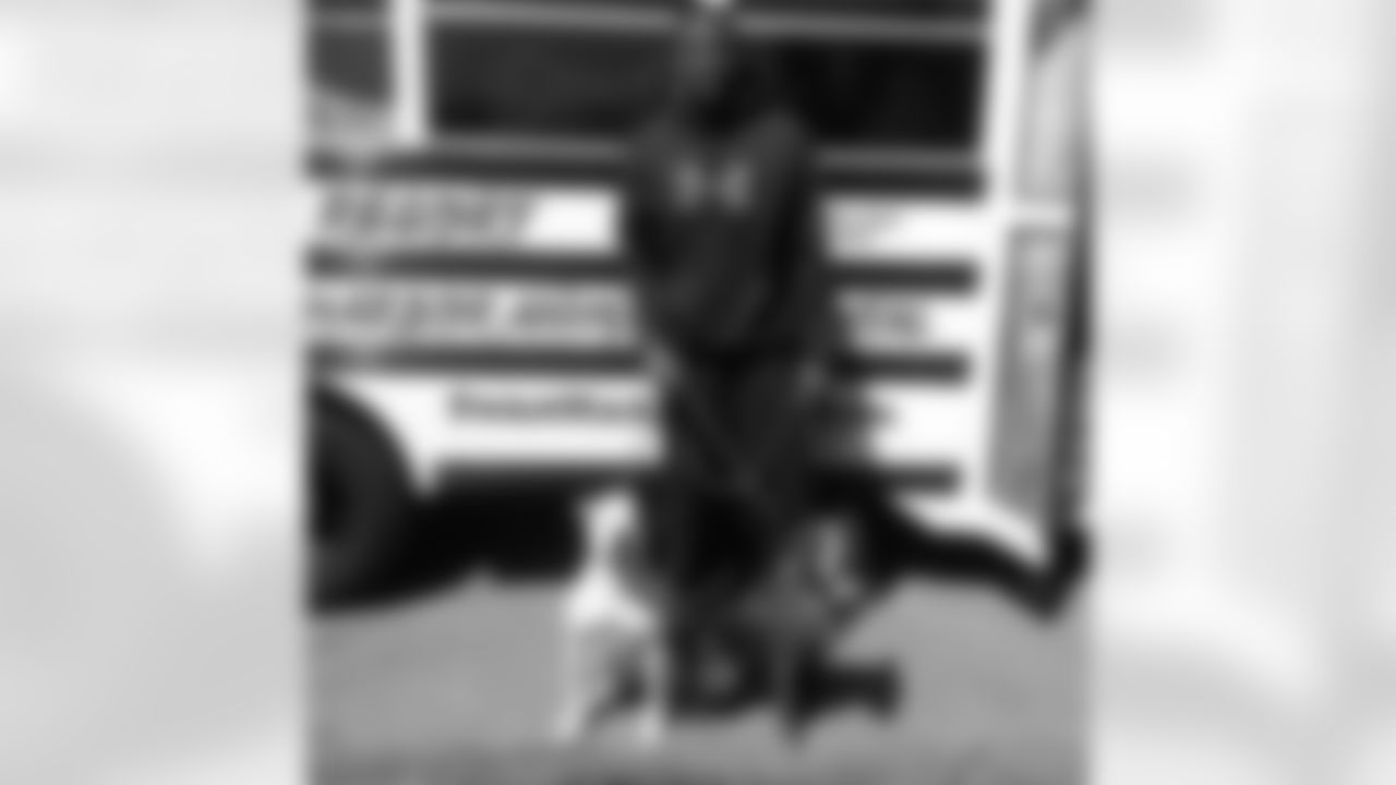 torreysmithwr [Torrey Smith]: Shoutouts to @downtowndogresort for taking care of Prince and Mamas