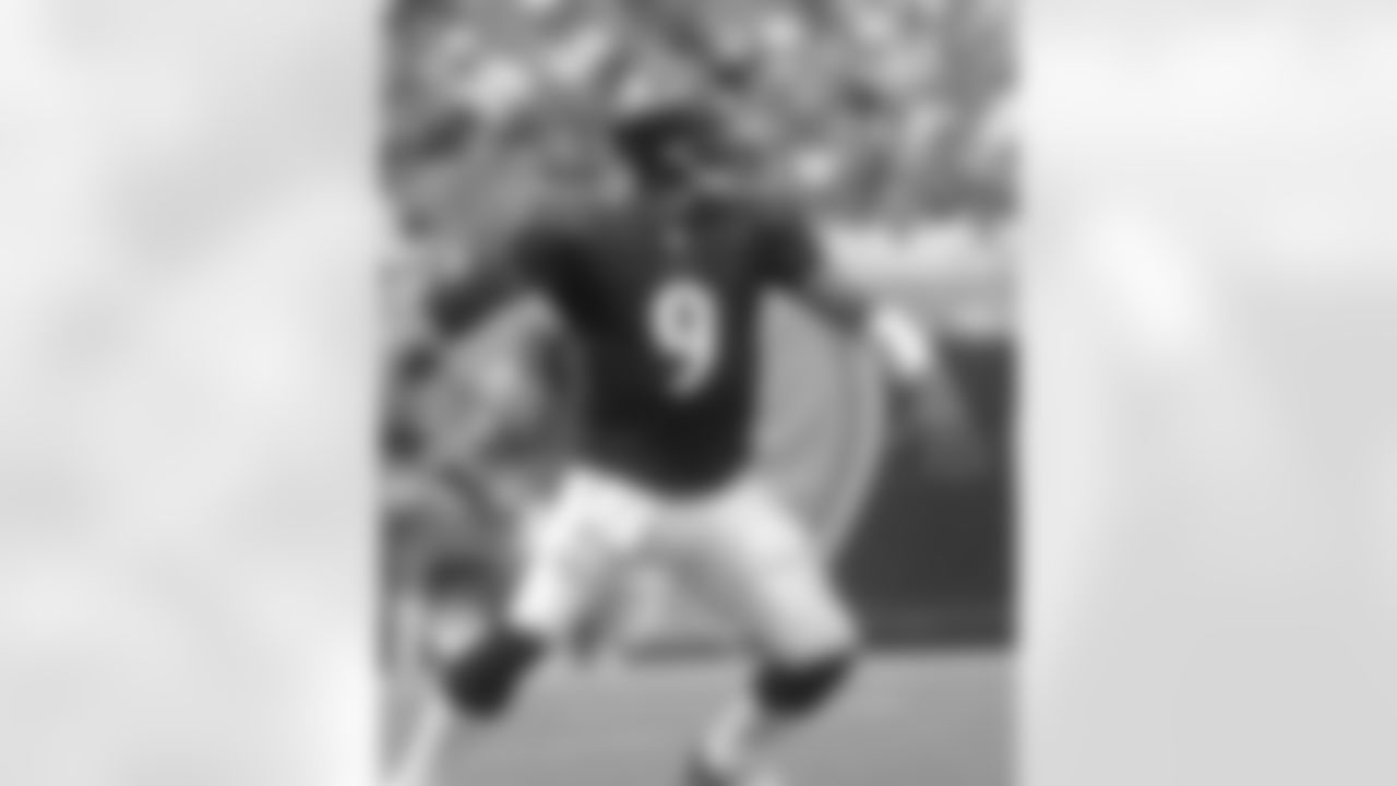 Steve McNair game action from the 2006 season.