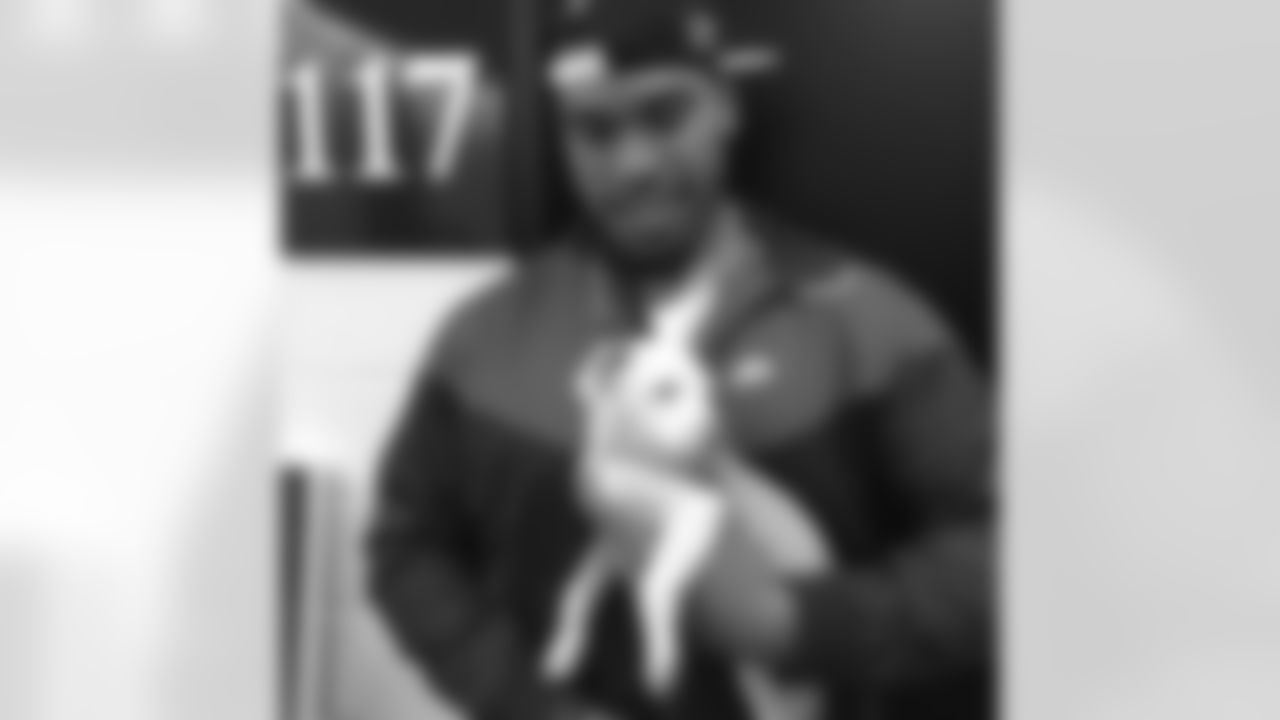 trenchwork94 [Carl Davis]: This one going wit me. #pawjectrunway #dontabuseanimals #pitbullpuppy