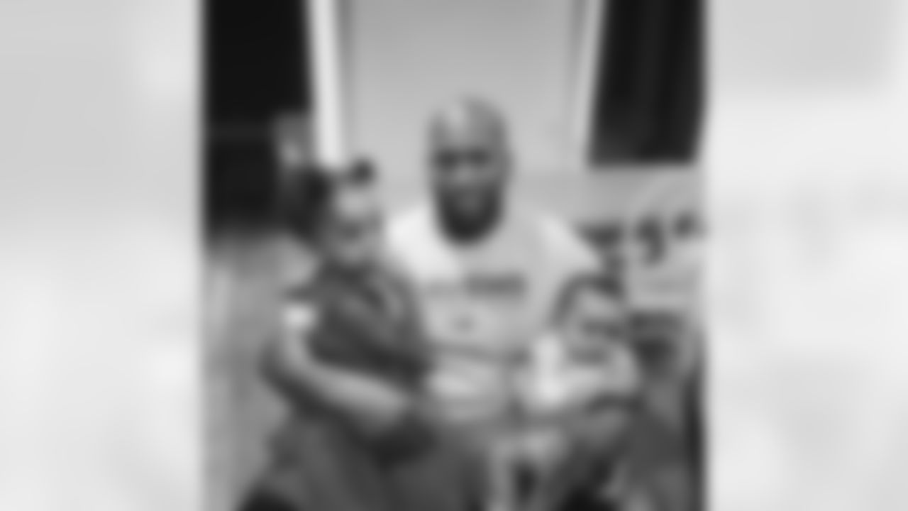 eugenemonroe60 [Eugene Monroe]: Brief daddy time #fatherhood #family #love #nfl #baltimore #ravens #trainingcamp #dmv