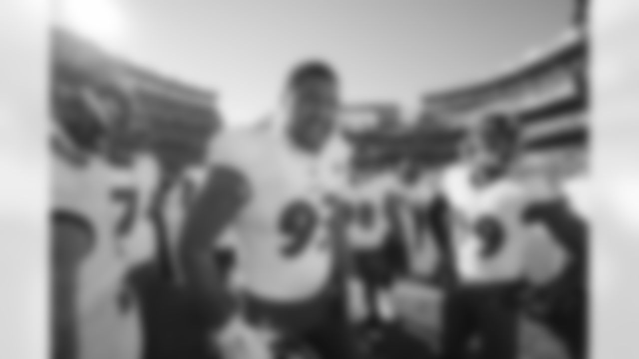 DE Calais Campbell