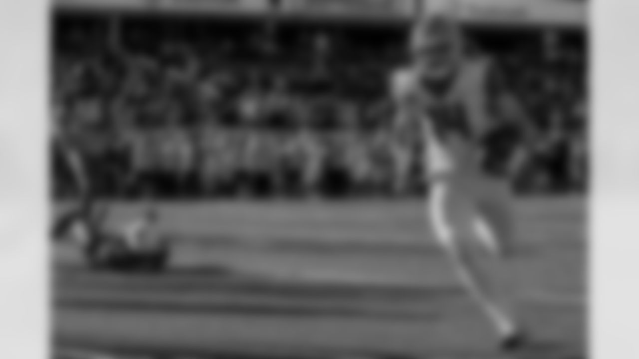 QB Sam Howell, North Carolina
"Howell is a thick, compact quarterback with excellent arm strength, toughness and athleticism."