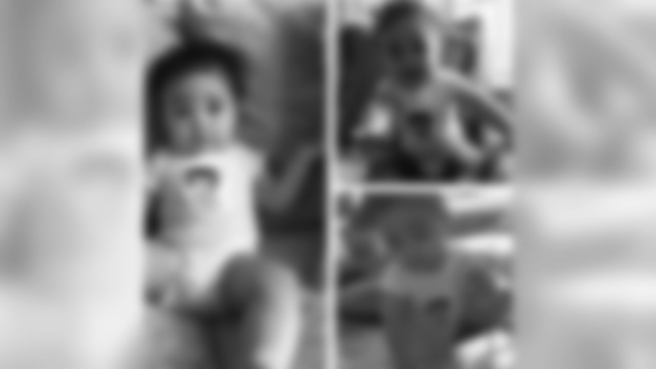 aceandsmitty[Steve Smith]:Happy 7 months Deuce! #babydeuce #SteveSmithJr #timeflies #7monthsold