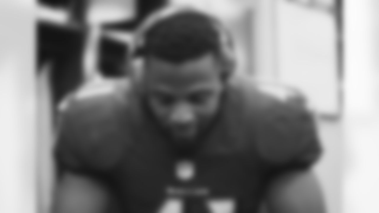 alevine.sr [Anthony Levine]: Moment!!