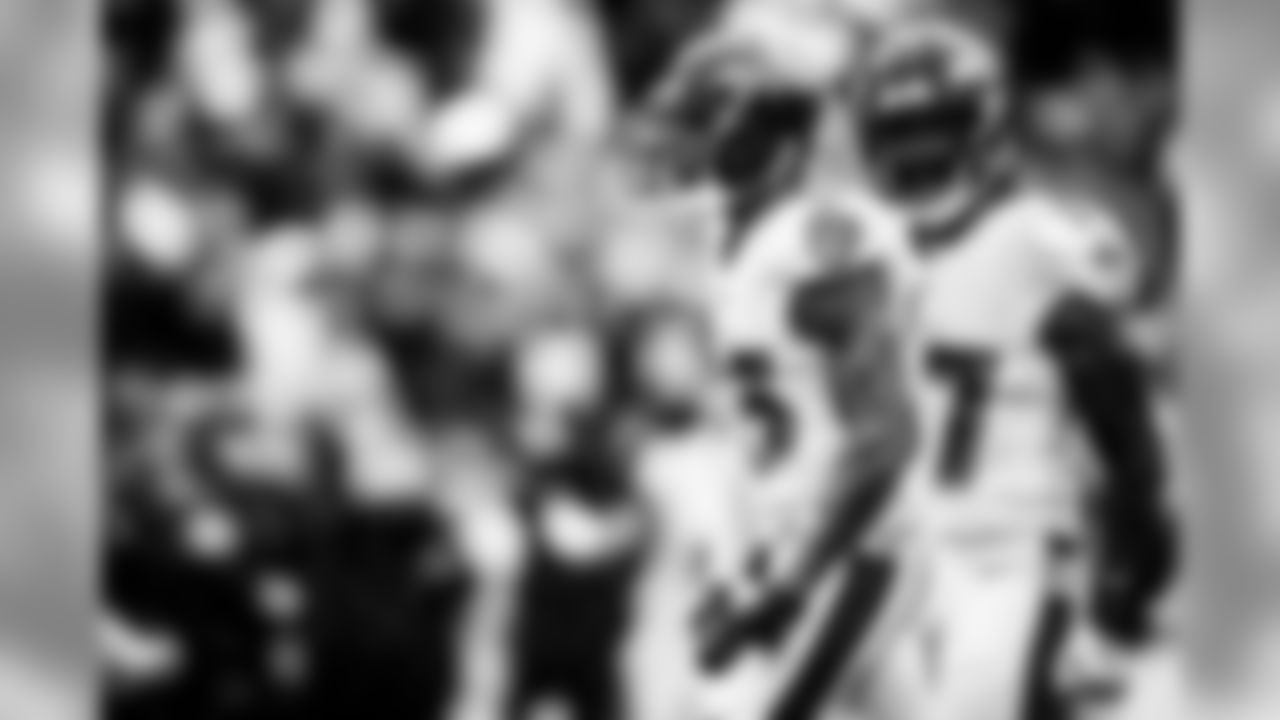 CB Tavon Young